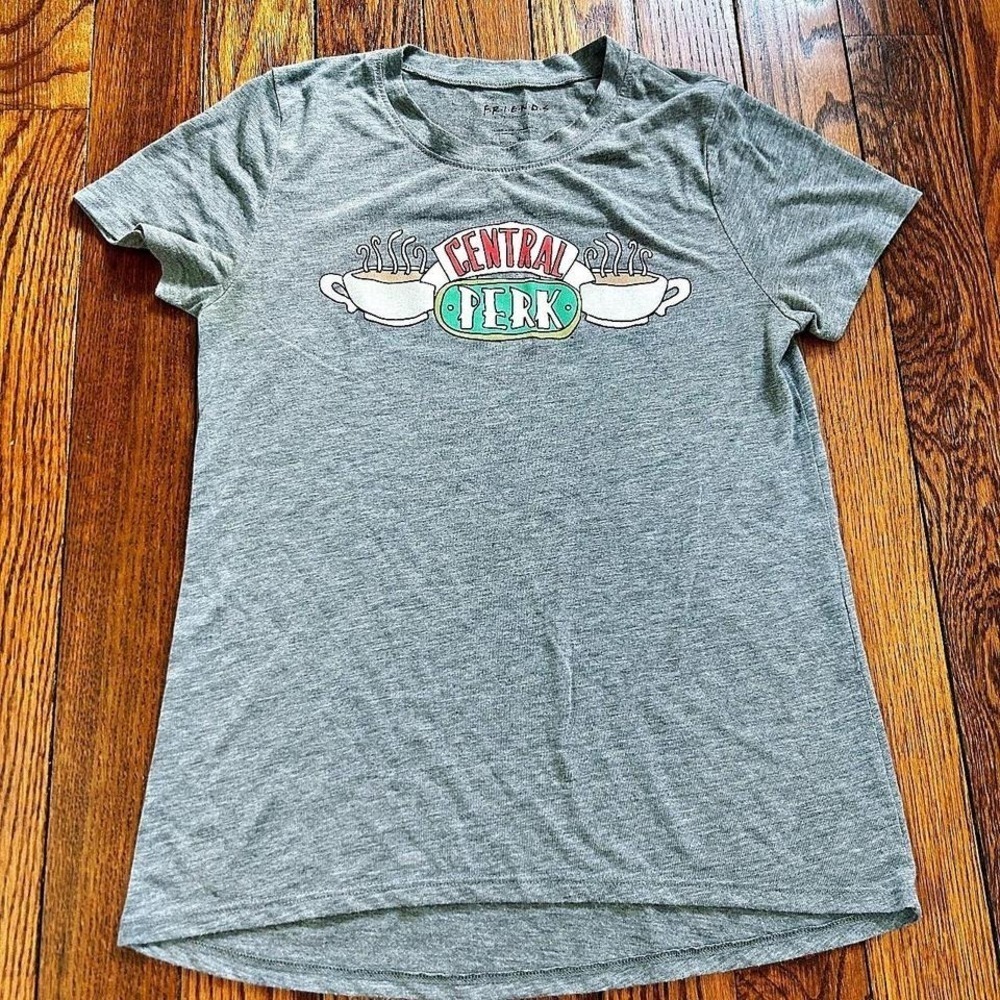 Friends Central Perk T-Shirt Women Medium Gray Graphic Tee 90s Sitcom Merch
